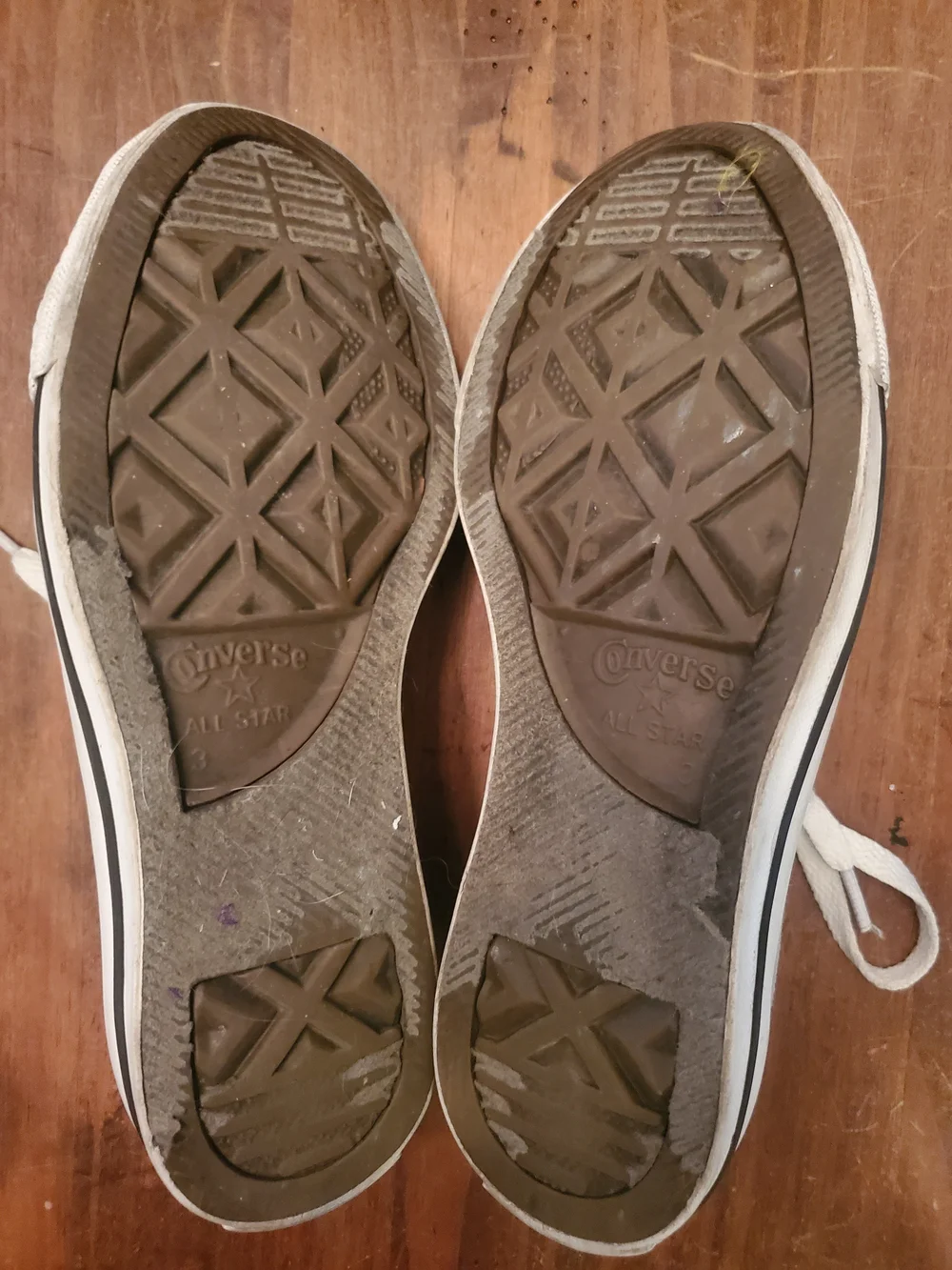 Converse Low Top Sneakers in Gray and White
